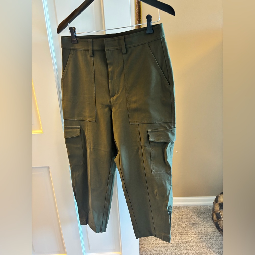 Banana Republic Army Green Cargo Pant NWOT